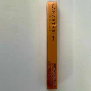 Anastasia Beverly Hills brow definer